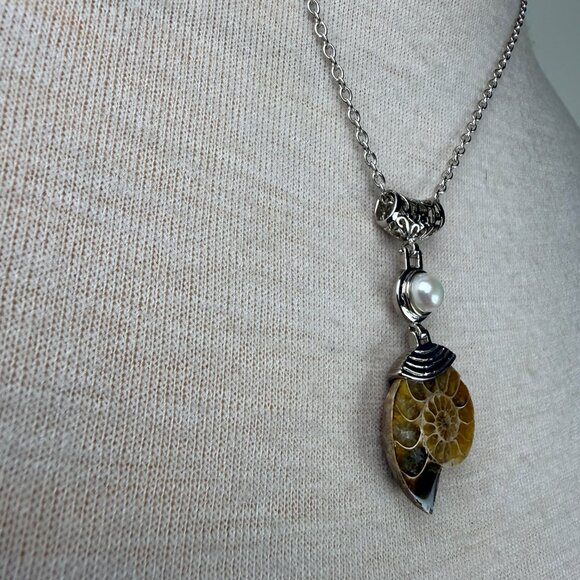Ammonite Fossils and Real Fossil Silver Tone Pendant on Silver Tone Chain 20" - Picture 3 of 6